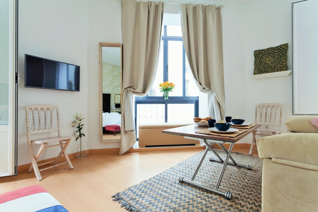 Hostly Acetres 1A Loft In City Center, Comunal Terrace, Fibre,Parking Optional Sevilha Exterior foto
