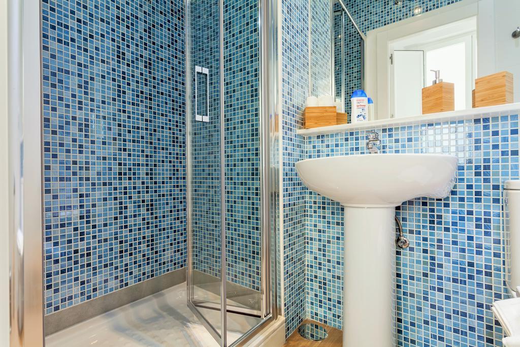 Hostly Acetres 1A Loft In City Center, Comunal Terrace, Fibre,Parking Optional Sevilha Exterior foto
